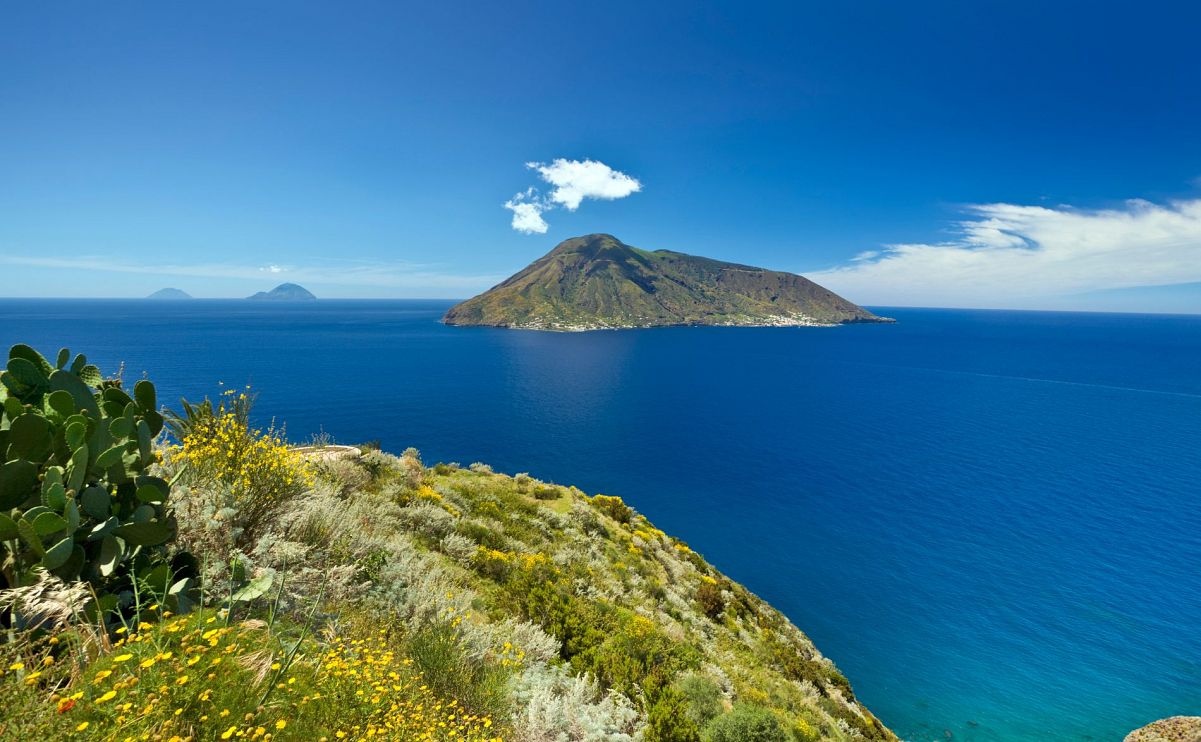 Trekking di gruppo di più giorni selezionato: Le isole Eolie Sicilia a piedi