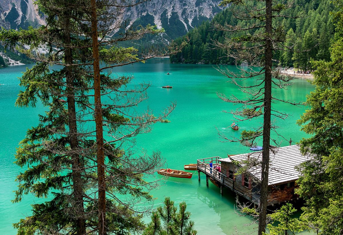 Gallery giorno 1
        Lago di Braies
        Trentino-Alto Adige
        trekking viaggio di più giorni a piedi