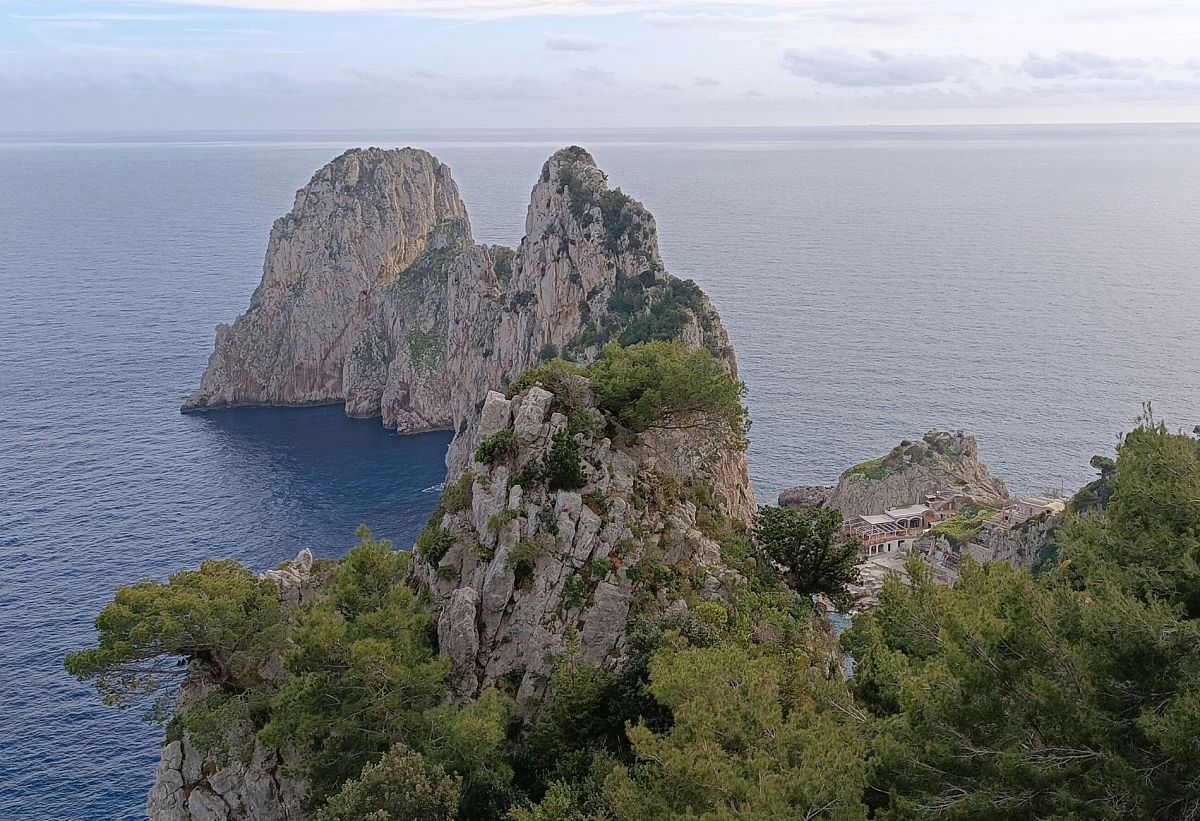 Gallery giorno 1
        Isola di Capri
        Campania
        trekking viaggio di più giorni a piedi
