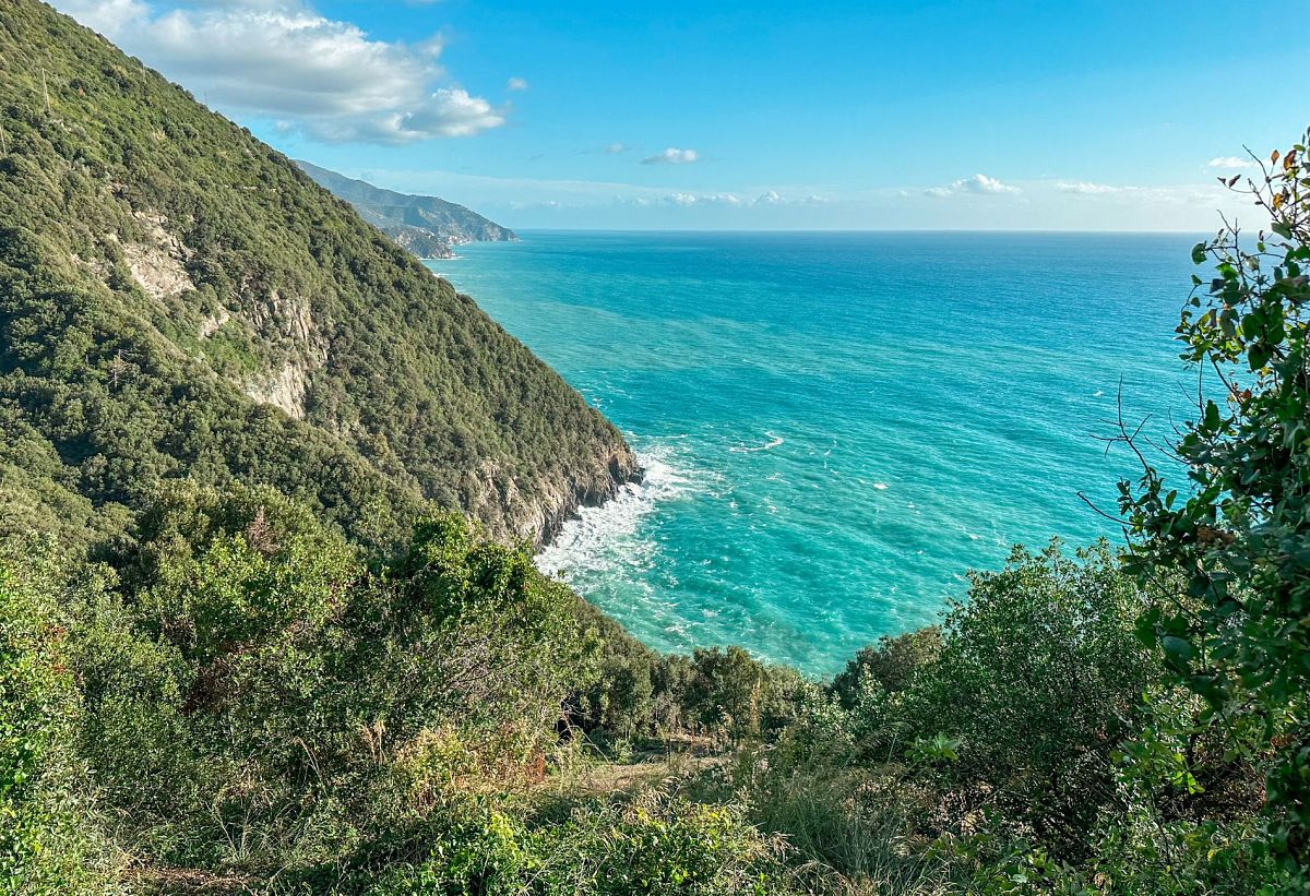 Gallery giorno 3
        Discover 5 Terre
        Liguria
        trekking viaggio di più giorni a piedi