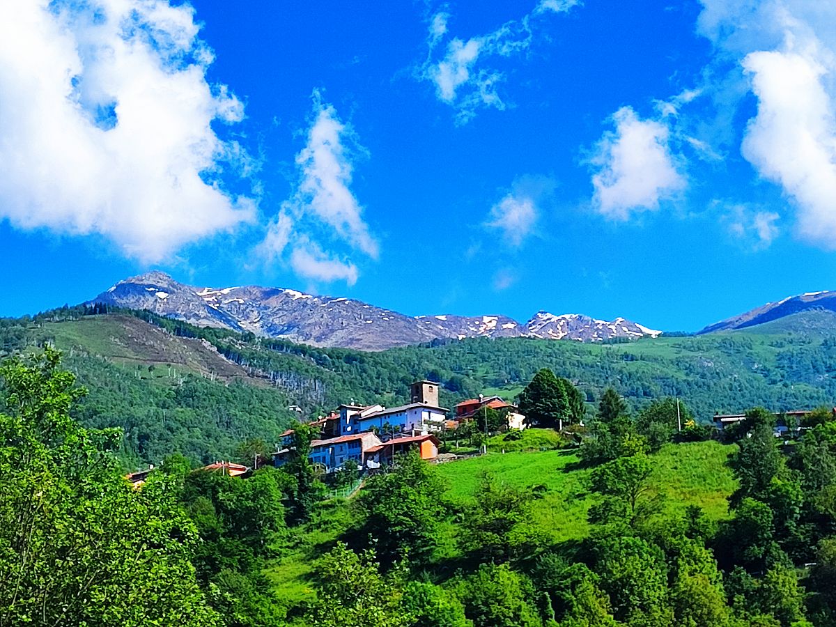 Gallery giorno 3
        Il Cammino di Oropa
        Piemonte
        trekking viaggio di più giorni a piedi