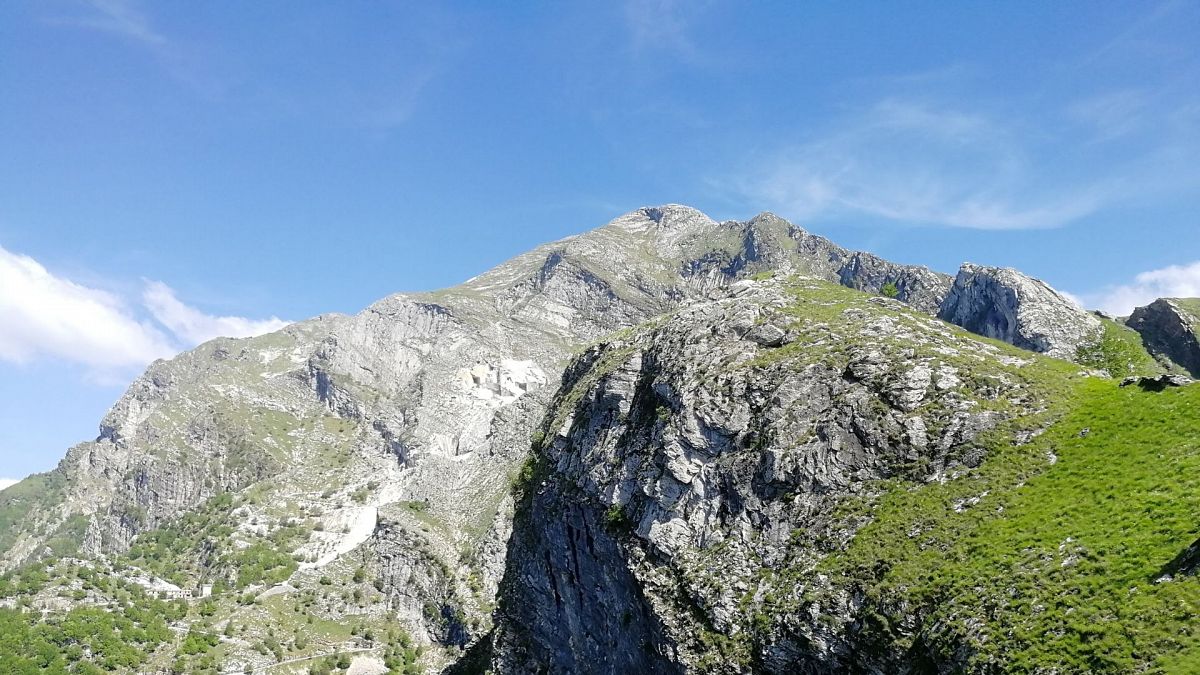 Escursione guidata sul Corchia e all'Alpe del Puntato,
      Toscana