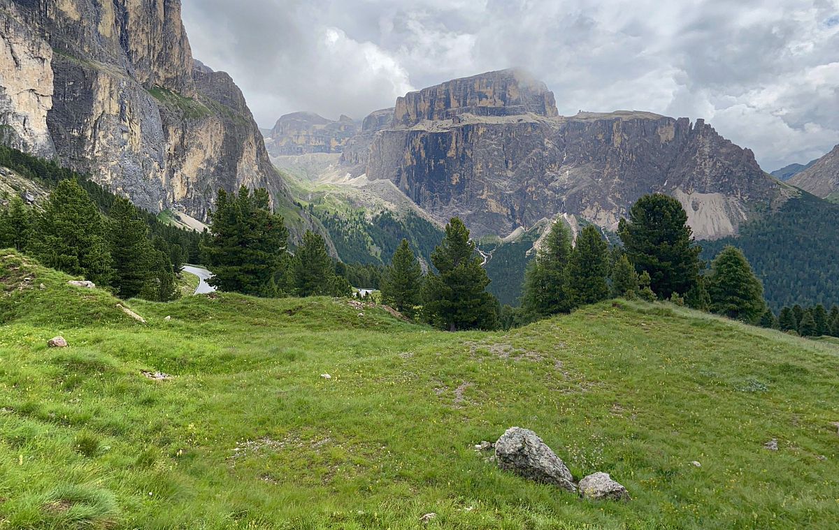 Gallery giorno 3
        Viaggio sulle Dolomiti
        Trentino-Alto Adige
        trekking viaggio di più giorni a piedi