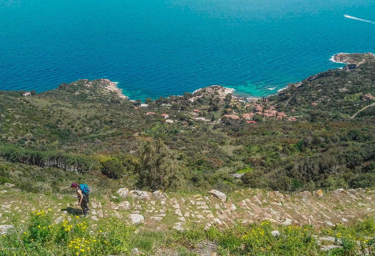 Gallery giorno 1
        Giglio: isola corsara
        Toscana
        trekking viaggio di più giorni a piedi