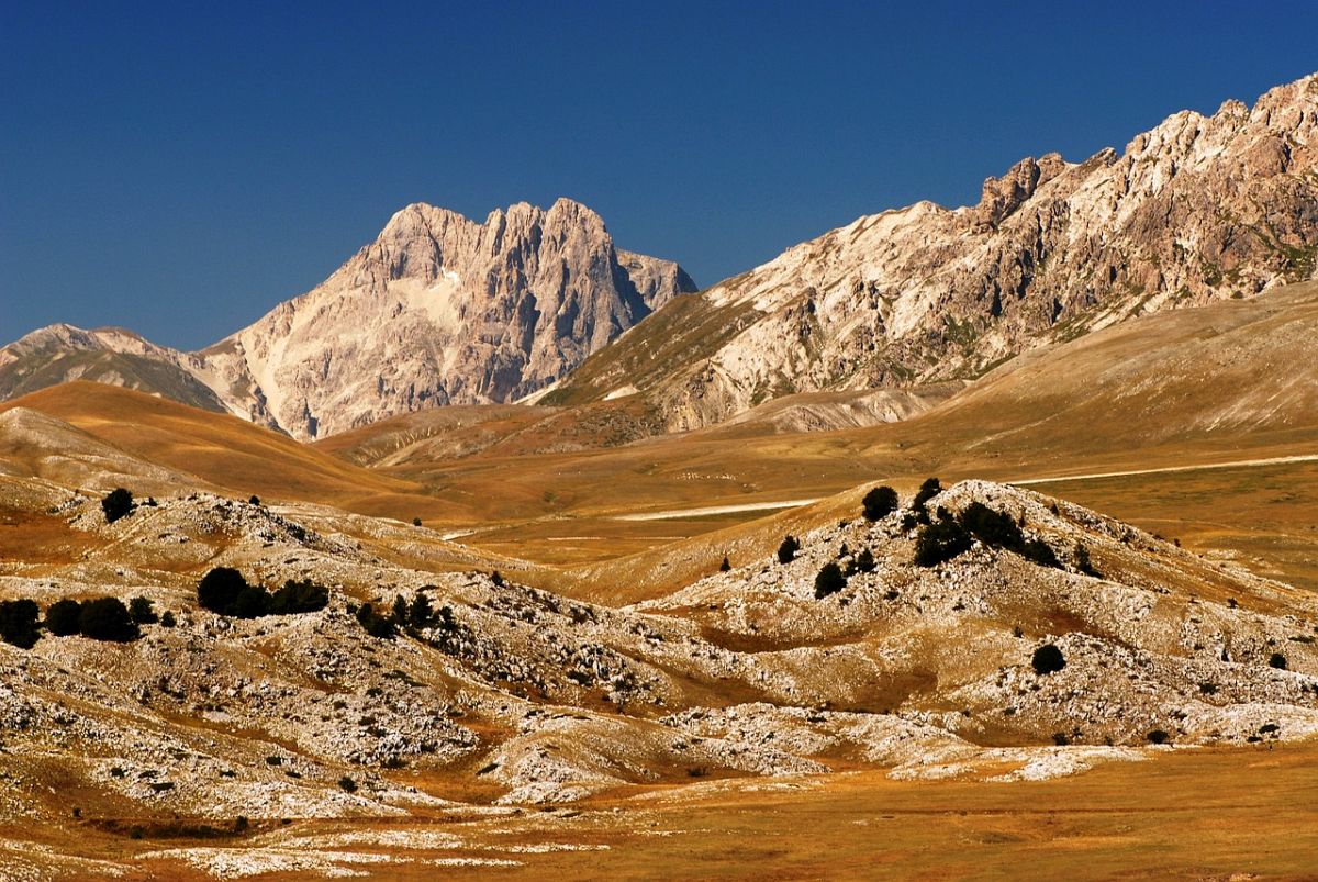 Viaggio a piedi guidato nel Parco Nazionale d'Abruzzo,
      Abruzzo