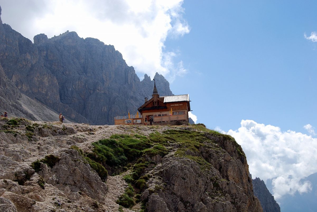 Gallery giorno 3
        Alta Via del Catinaccio
        Trentino-Alto Adige
        trekking viaggio di più giorni a piedi