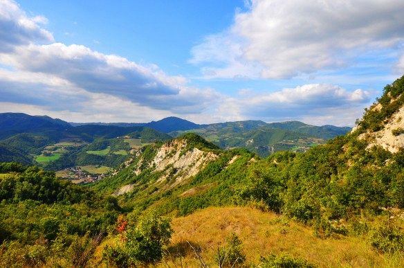 Trekking della resistenza attraverso il Parco Storico di Monte Sole,
        Emilia-Romagna