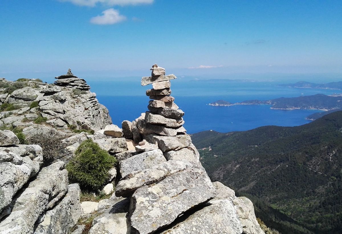 Viaggio a piedi guidato all'Isola d'Elba,
      Toscana