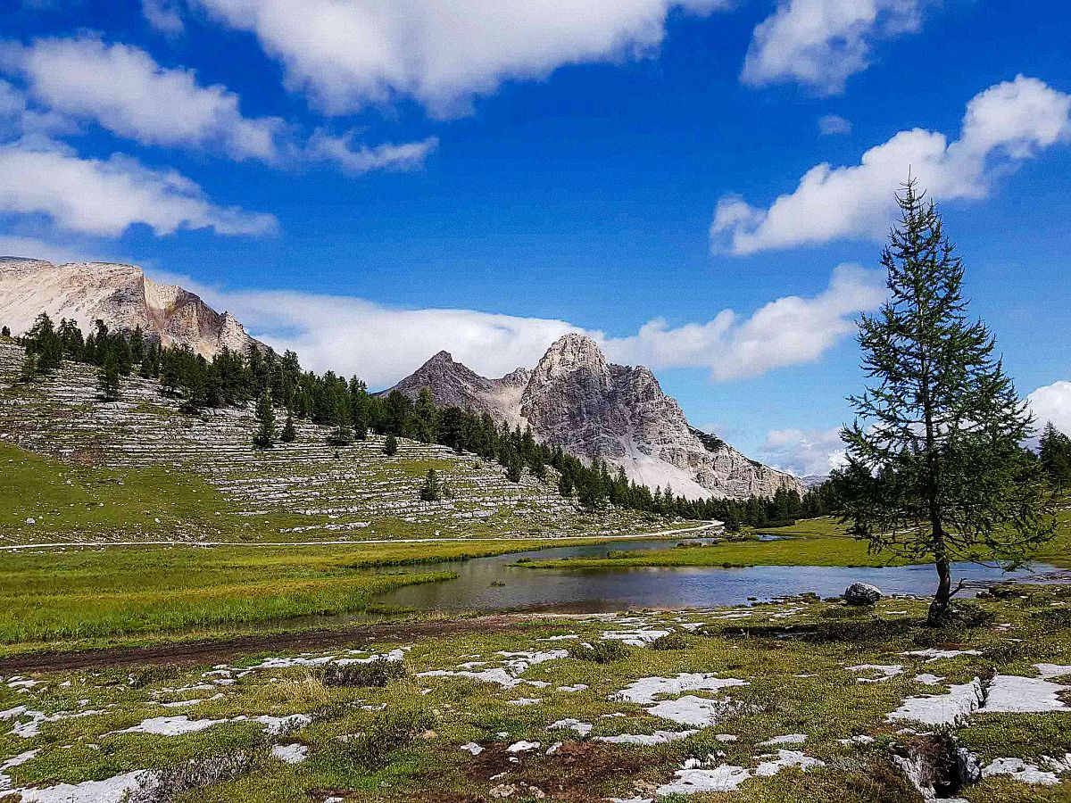 Gallery giorno 5
        Discover Alta Badia
        Trentino-Alto Adige
        trekking viaggio di più giorni a piedi