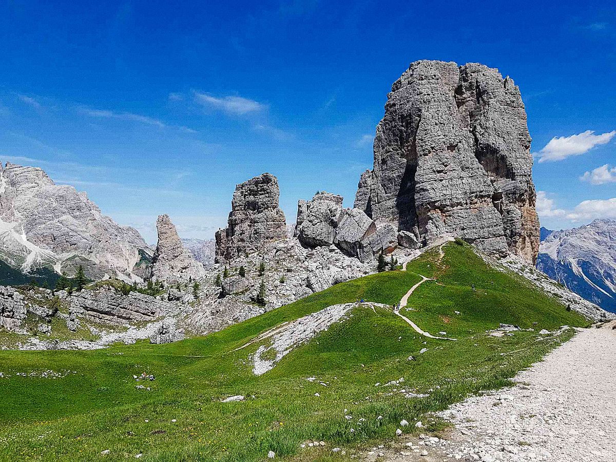 Gallery giorno 7
        Discover Alta Badia
        Trentino-Alto Adige
        trekking viaggio di più giorni a piedi