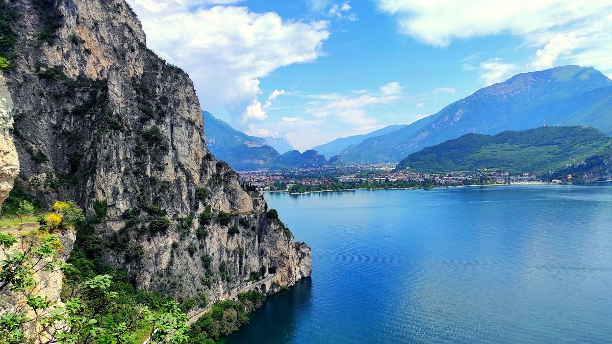 Viaggi a Piedi sul lago di Garda,
      Lombardia
