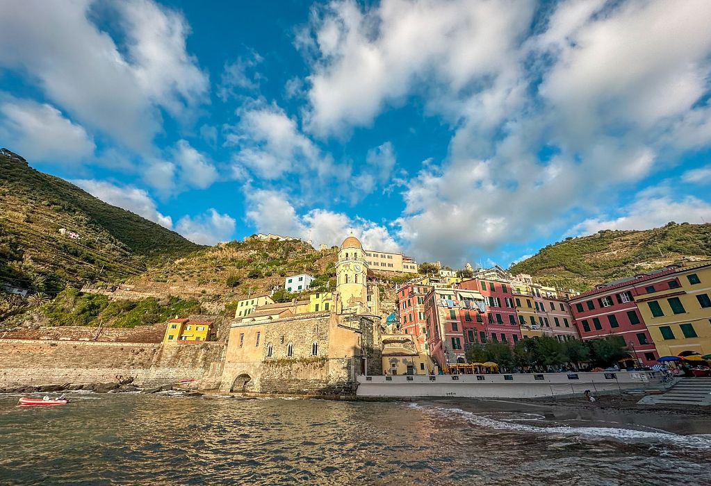 Trekking Discover 5 Terre
    Viaggio a piedi di gruppo
    Liguria