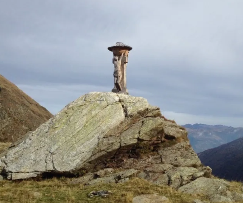 Verso il Pizzo Laurasca: tra l’Alpe Scaredi e la selvaggia Val Grande
Escursione giornaliera a piedi di gruppo
Piemonte