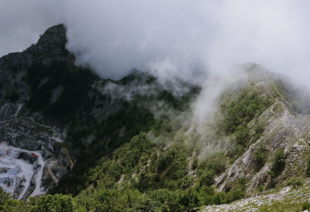 Monte Altissimo
    Escursione giornaliera a piedi di gruppo
    Toscana