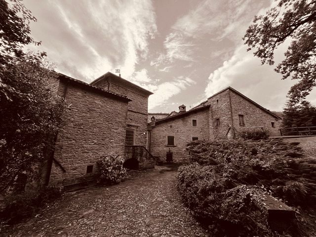 Al Vulcanino di Monte Busca
    Escursione giornaliera a piedi di gruppo
    Emilia-Romagna