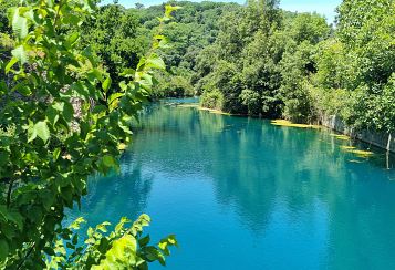 Trekking giornaliero in Umbria:
Ponte di Augusto e Le gole del Nera, in gruppo a piedi
