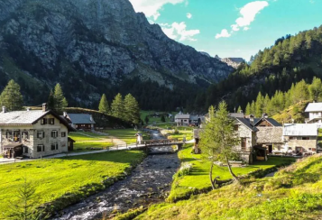 Trekking giornaliero in Piemonte:
Alla scoperta del Lago Devero: un piccolo gioiello alpino, in gruppo a piedi