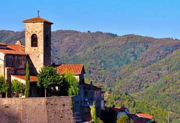 Trekking giornaliero in Toscana:
Svizzera Pesciatina, in gruppo a piedi