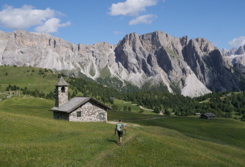 Trekking giornaliero in Trentino-Alto Adige:
Il balcone delle Odle, in gruppo a piedi