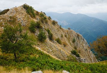 Trekking giornaliero in Toscana:
La penna di Lucchio, in gruppo a piedi